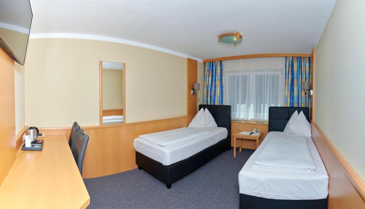 Hotel Ganslhof - Adults Only Salzburg Bagian luar foto