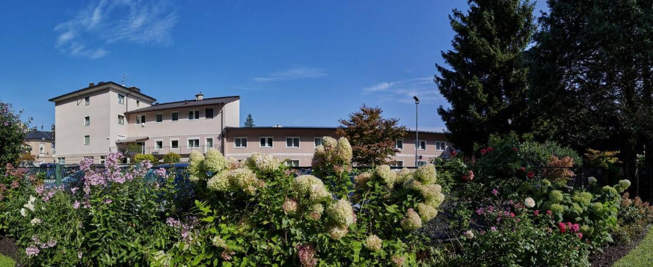 Hotel Ganslhof - Adults Only Salzburg Bagian luar foto